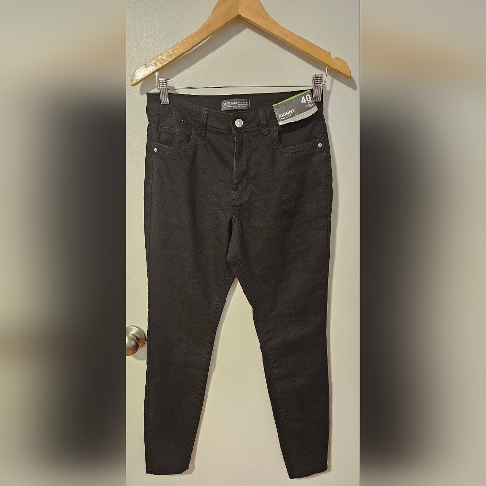 NWT Primark Black Denim Skinny Mid Rise Jeans